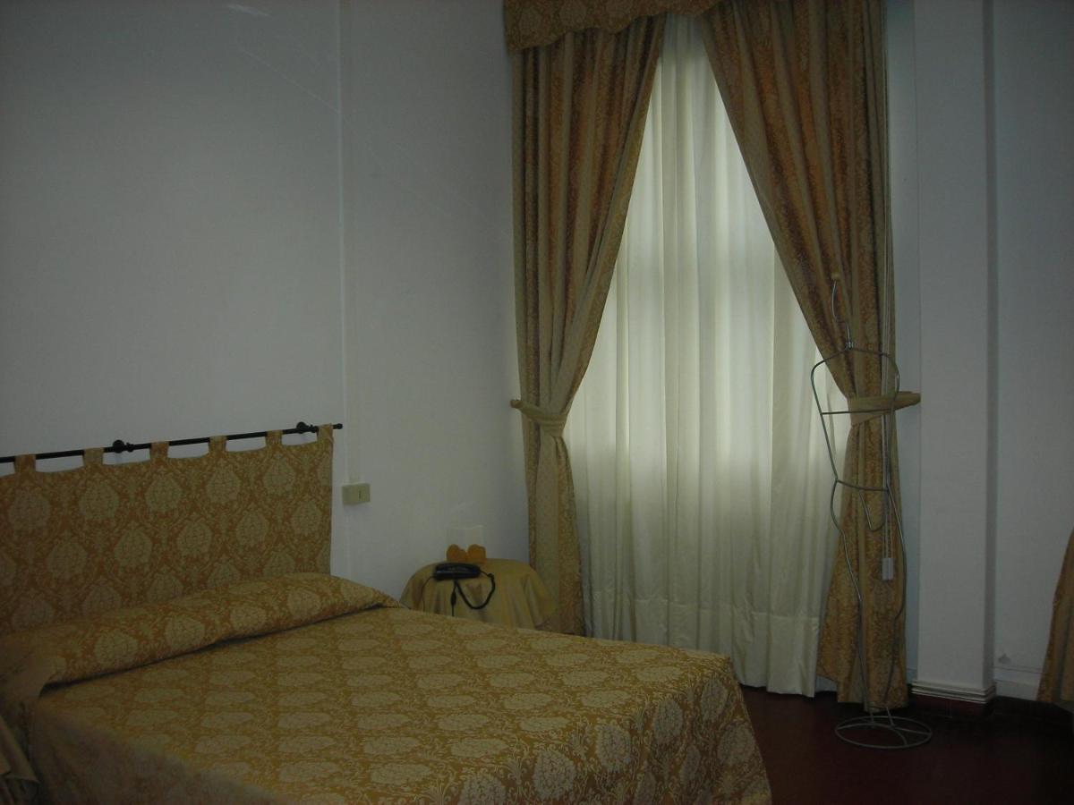Hotel Agli Artisti Venesia Ruang foto